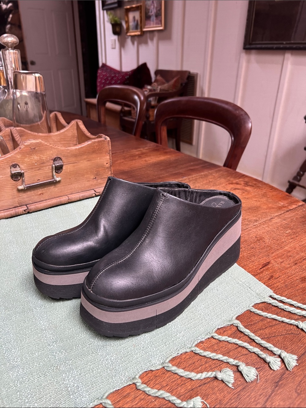 Naked Feet Coach Platforms